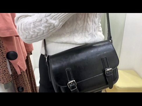 ❤️ Masturbação pública da jovem cadela FeralBerry com um dildo no provador Porno bonito em nós pt.bassaniluigi.ru